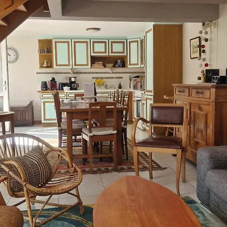 بيت للعطل Maison De Famille Pour 6 Personnes