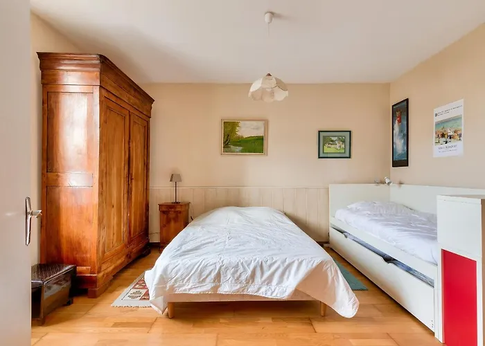 Maison De Famille Pour 6 Personnes 度假居 莱萨布勒-多洛讷