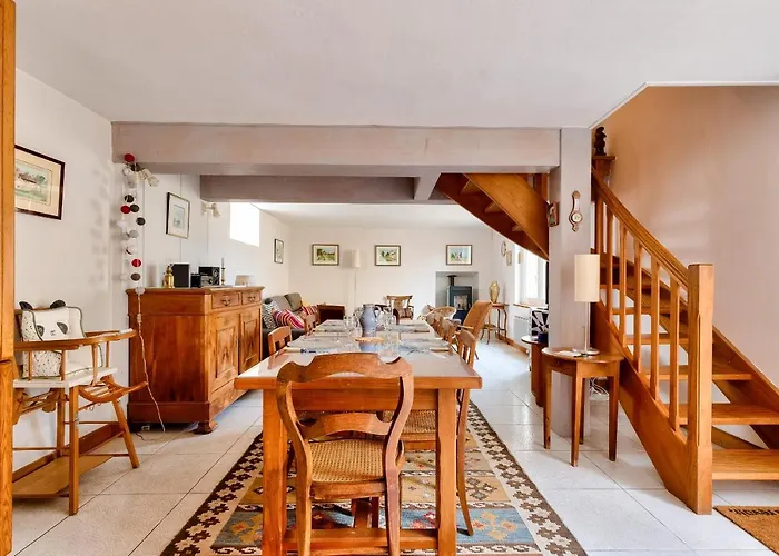 Maison De Famille Pour 6 Personnes * 莱萨布勒-多洛讷